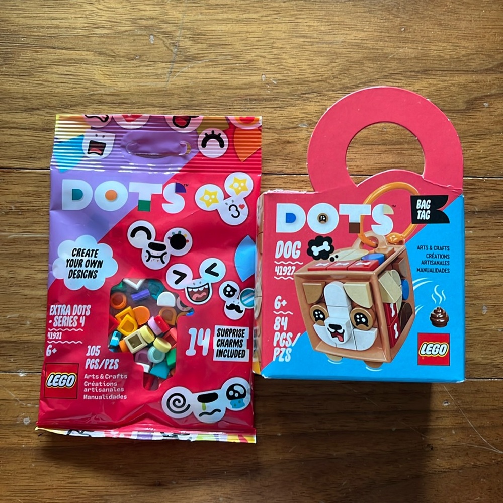 Lego Dots Dog bag tag plus extra Dots (retired)